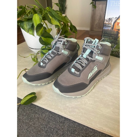 Avia Shoes - NWOT Avia Women’s Size 7 Trail Walking Sneakers